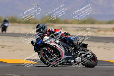 media/Oct-08-2022-SoCal Trackdays (Sat) [[1fc3beec89]]/Turn 16 (125pm)/